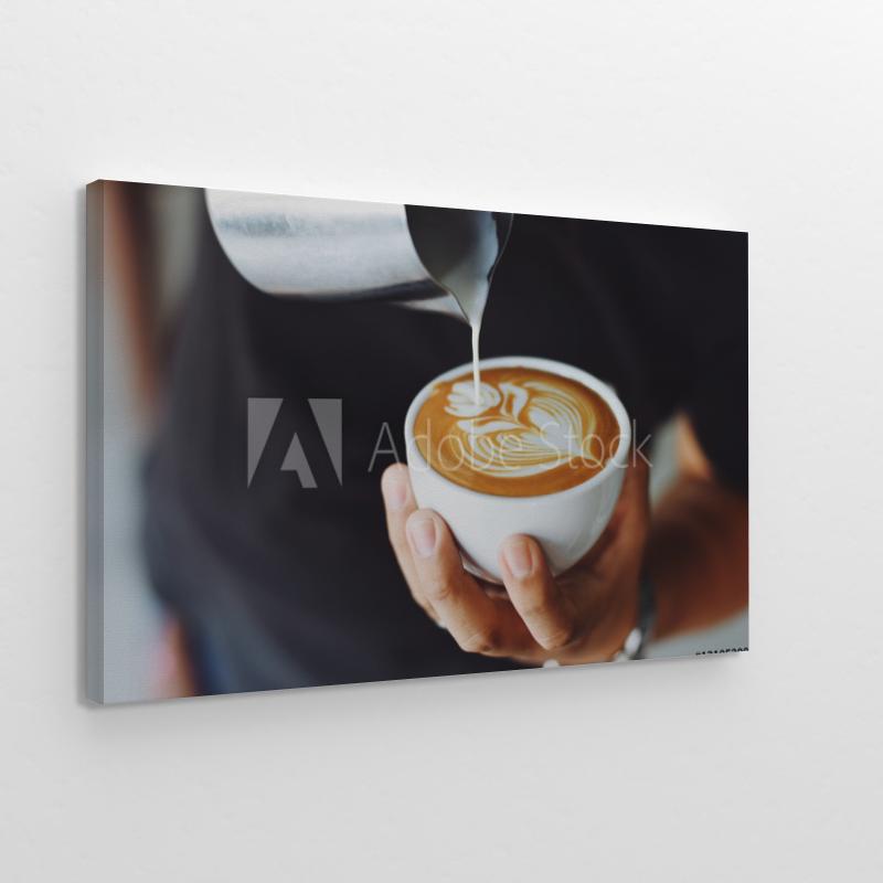 Latte art kawa parzenie kawy obraz